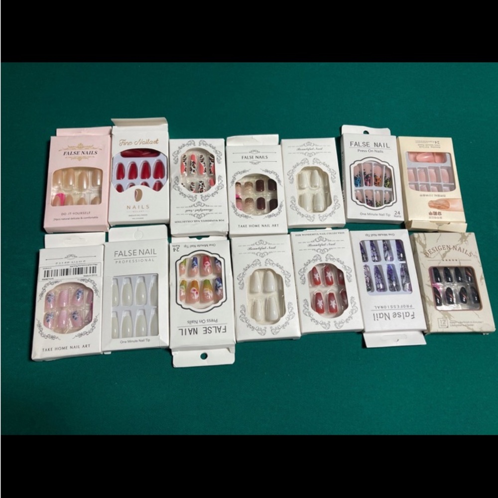 Bundle of of press on nails. 14 sets